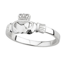 Load image into Gallery viewer, S/S CLADDAGH RING(BOXED)  S/S CLADDAGH RING(BOXED)
