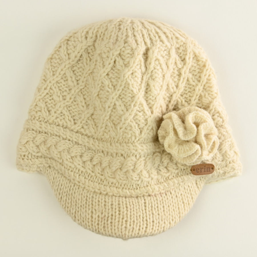 Aran Trellis Peak Hat With Corsage White