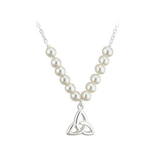 Load image into Gallery viewer, Solvar : Necklace - Trinity with Synthetic Pearls - Child Size - Silver Plated
