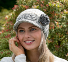 Load image into Gallery viewer, Uneven Wool Peak Hat with Cable Band Grey

